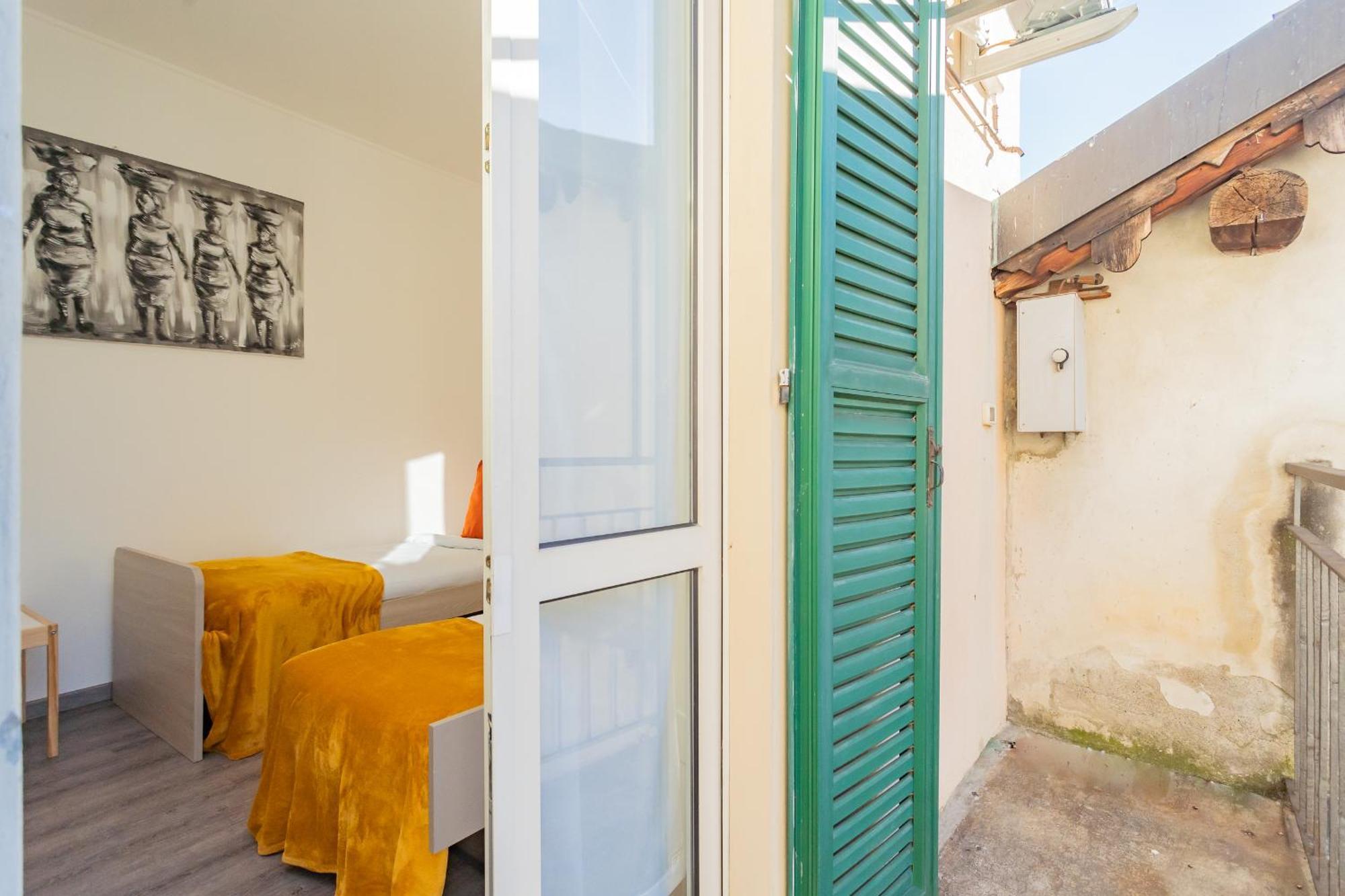 La Casa Di Nino By Rent All Como Exteriör bild